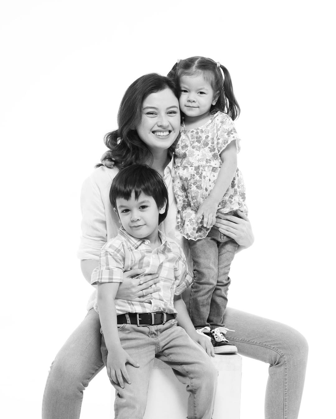Kimberly Ryder dan Kedua Anaknya